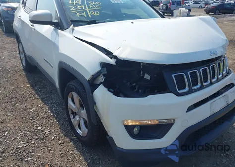 2019 Jeep Compass Latitude 4X4 z USA, uszkodzony, nr VIN 3C4NJDBB2KT792196